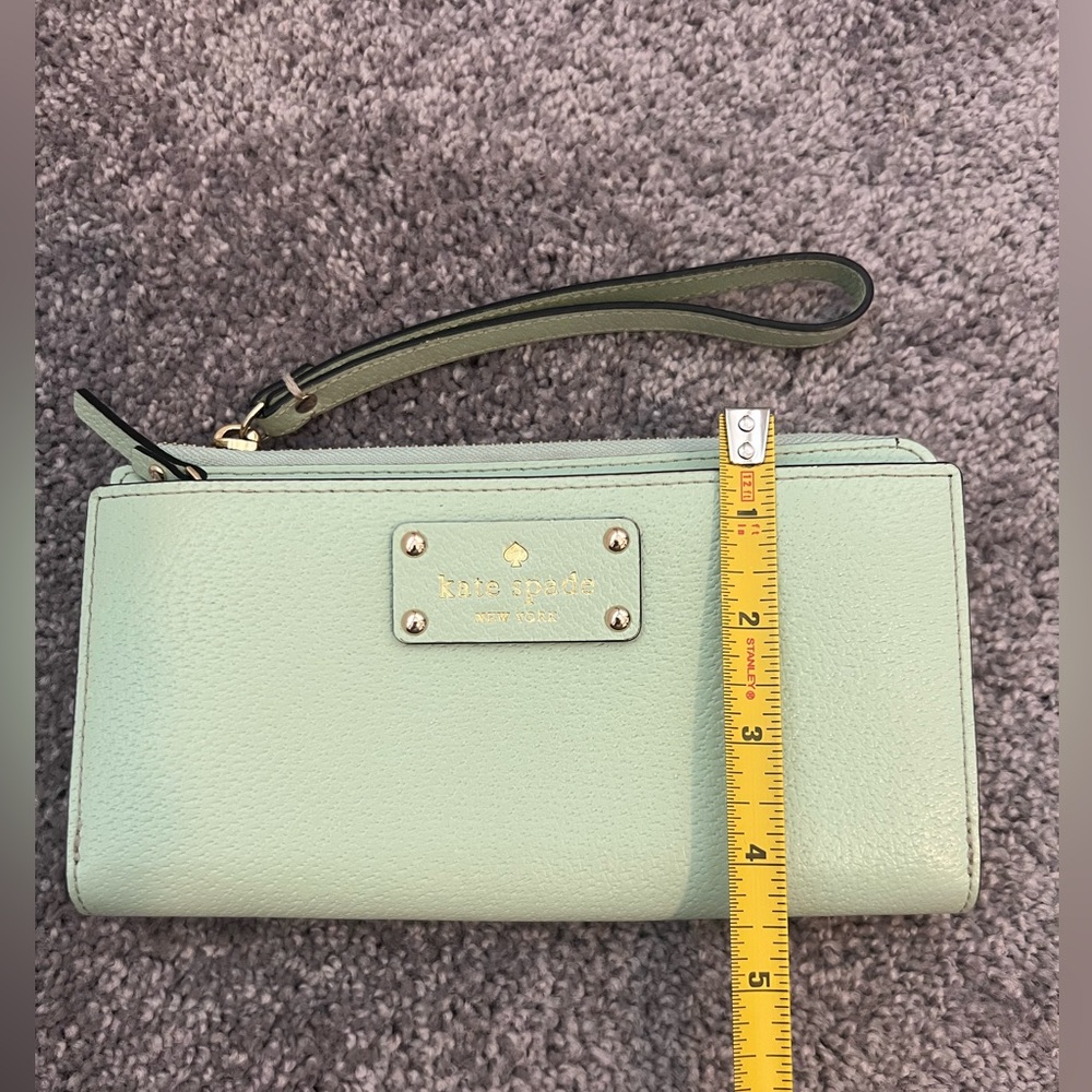 Kate Spade Large Wristlet/Wallet - Picture 11 of 12